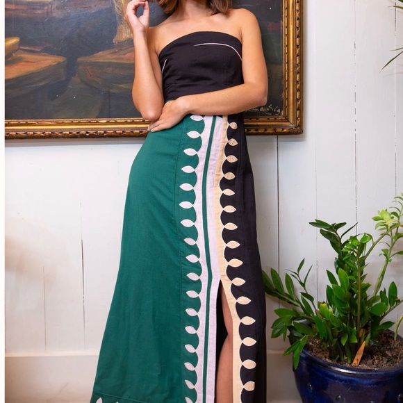 Anna Cate Dresses & Skirts - Anna Cate Green and Black Colorblock Maxi Skirt with Side Slit